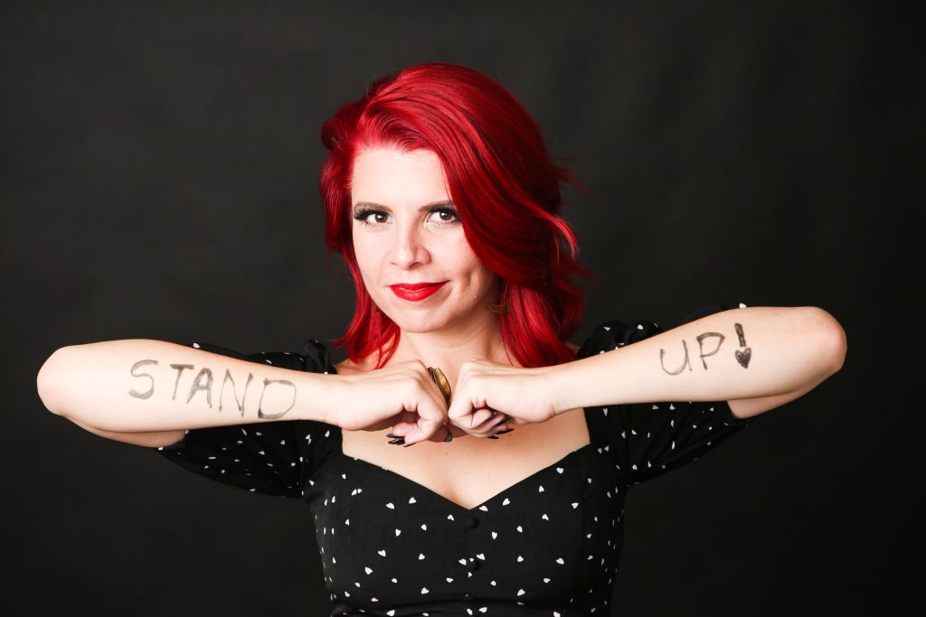 Nouvelle Tournée: Whitney Shay WHITNEY